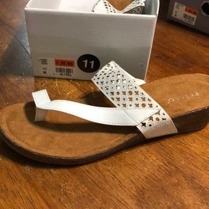 - New in box, no lid